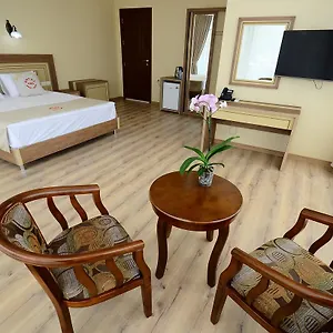 فندق 725 بي, باتومي