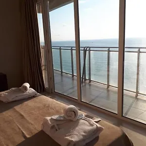 شقة فندقية Apart Hotel Orbi Residence, باتومي